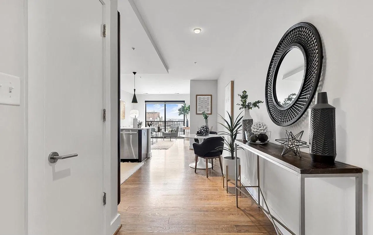 1 bed, 717 sqft, $3,200 — Photo 4