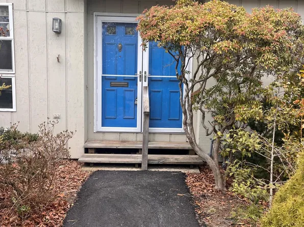 300 Buck Island Road APT 21B, West Yarmouth, MA 02673