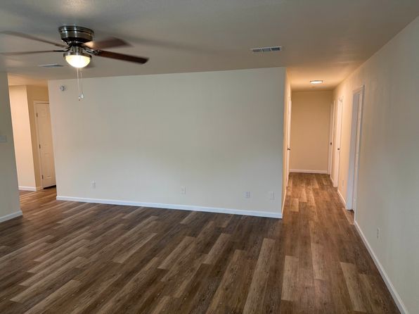 2402 Traverse Dr