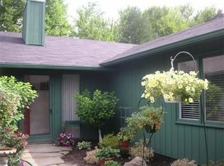 17154 Valley Creek Dr, Strongsville, OH