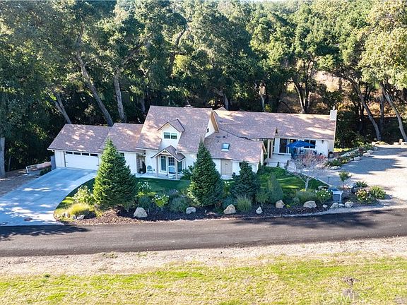 3rd image of 1545 Willow Creek Rd