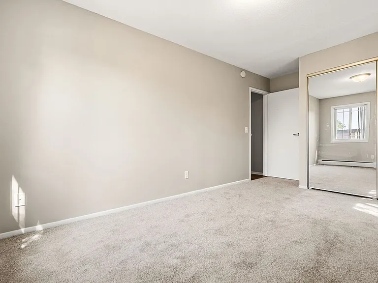 Granite City Apartments — Photo 17