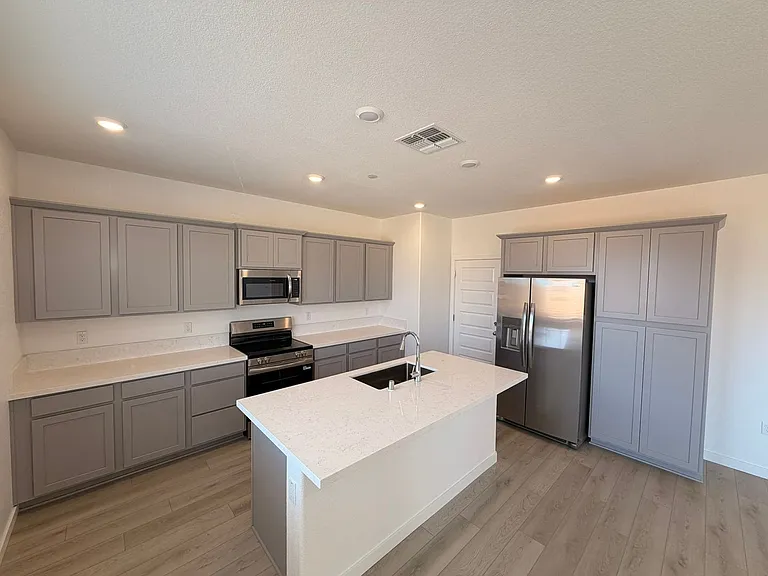 12629 Hereford Ave — Photo 12