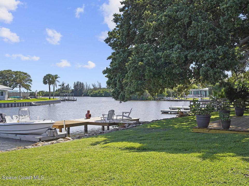 1st image of 514 Cocoa Isles Blvd