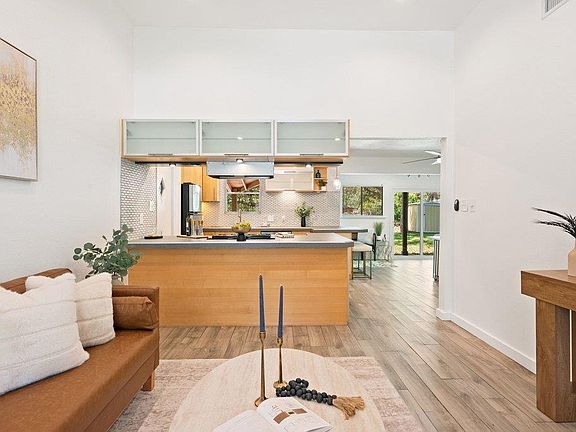 2nd image of 4904 Enchanted Ln