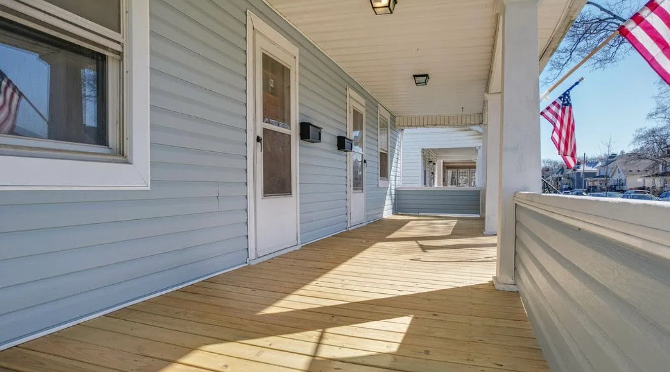 2 bed, 1200 sqft, $1,200 — Photo 2