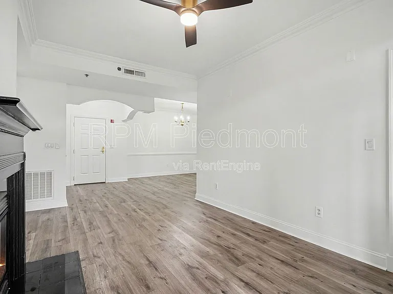 1735 Peachtree St NE #226 — Photo 7