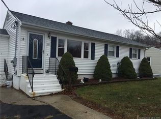107 Laura Ln, New Haven, CT 06512