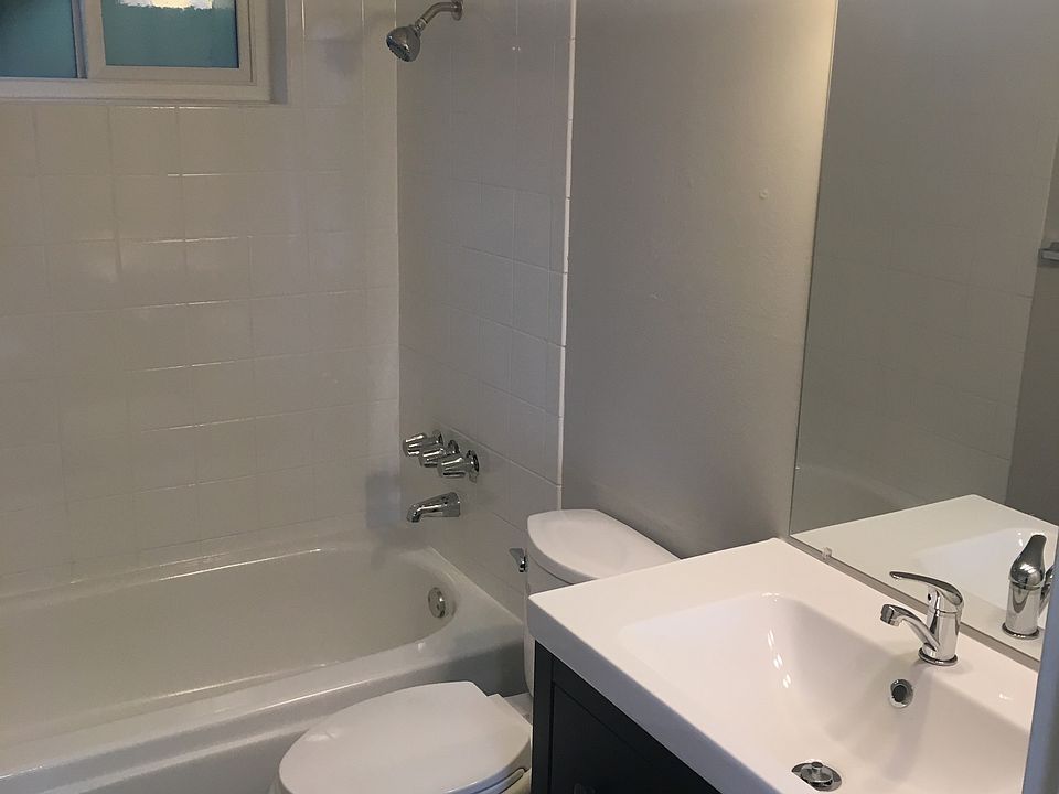 2nd image of 144 Hilborn St APT 9