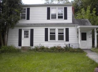 1021 Paul Dr, Rockville, MD 20851