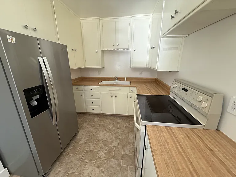 1636 Hughes Cir — Photo 9