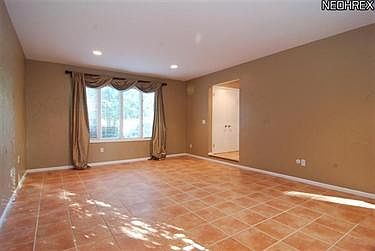 3rd image of 5150 Lansdowne Dr