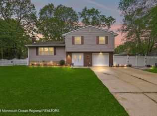 408 Penn Ave N, Forked River, NJ 08731