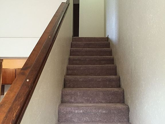 3rd image of 505 Montana St APT 3