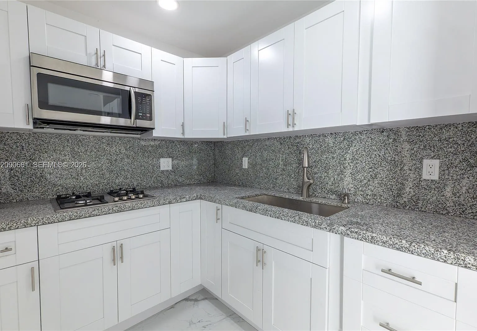 Lauderdale Villas — Photo 1