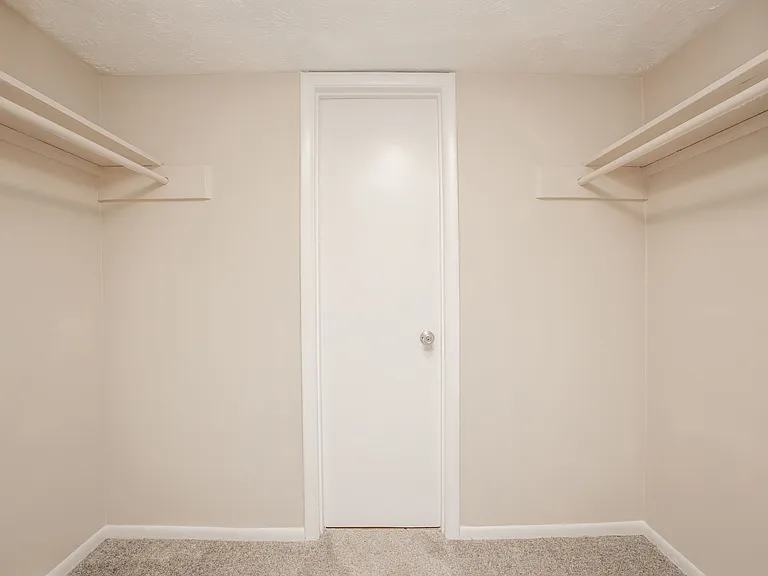Oasis Club Apartments — Photo 28