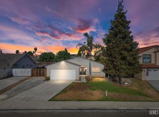 6615 Tradewinds Dr, Bakersfield, CA 93313