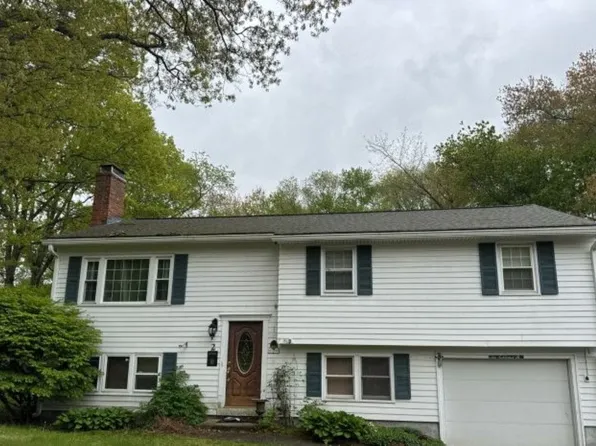 2 Ashland St, Holliston, MA 01746