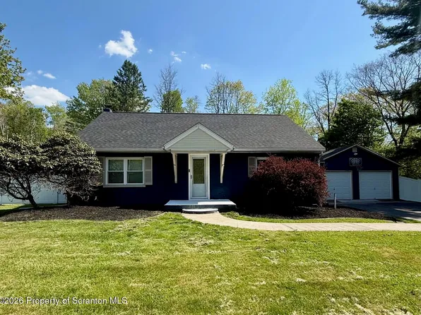 371 Lehman Outlet Rd, Dallas, PA 18612