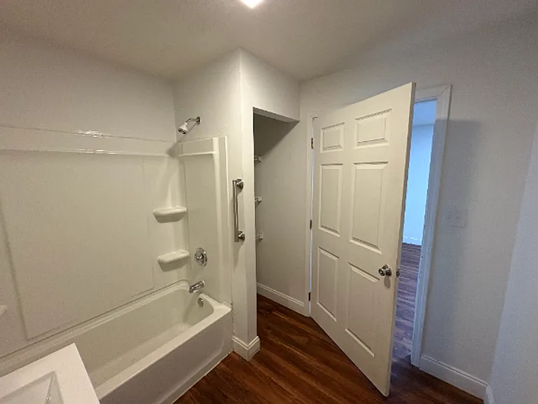 201 Sewanee St — Photo 14