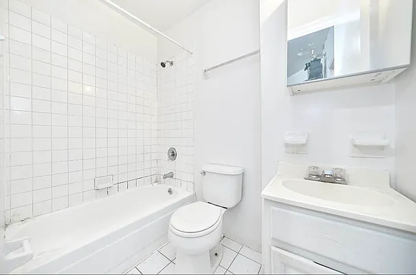 Rented by Living New York | media 7