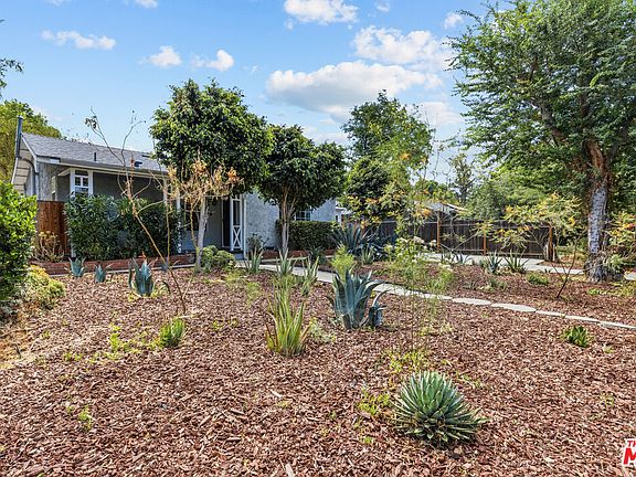 5th image of 7048 Zelzah Ave
