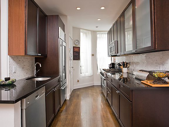 2nd image of 7 W 119th St #2
