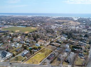 220 Hampton Rd, Southampton, NY 11968