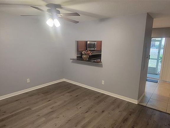 4th image of 10951 Brickside Ct