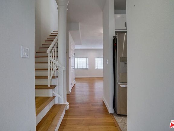 3rd image of 852 N Poinsettia Pl APT 5