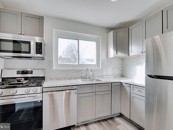 5th image of 5006 14th St NE
