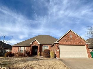 1131 Coventry Ln, Centerton, AR 72719