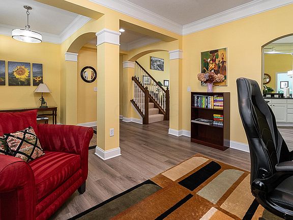 5th image of 4105 Hanover Square Dr