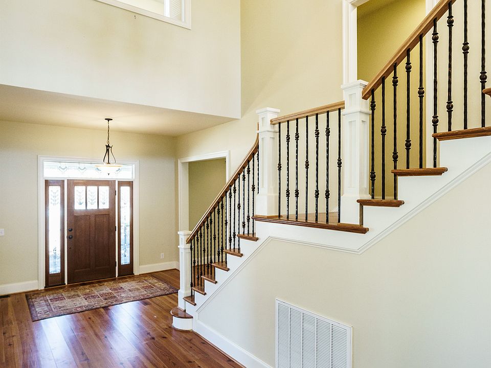 1st image of 7049 White Bridge Ln SE