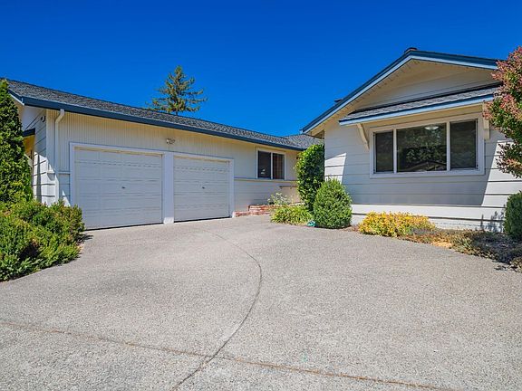 4th image of 2516 Creekside Road
