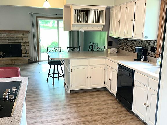 3rd image of 2713 Green Apple Ln