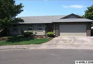 4813 Pender Ct N photo 1
