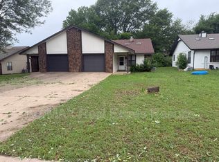 1206 Whipporwill Ln UNIT B, Siloam Springs, AR 72761