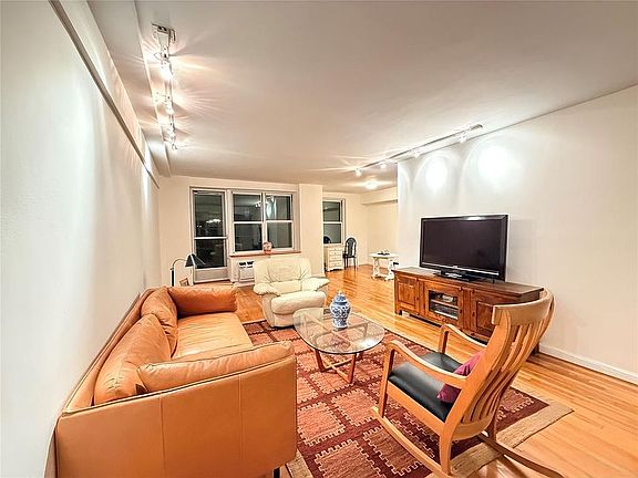 2nd image of 142-05 Roosevelt Ave APT 519