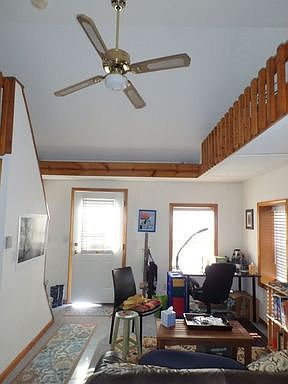 3rd image of 210 Hitt St APT 2A
