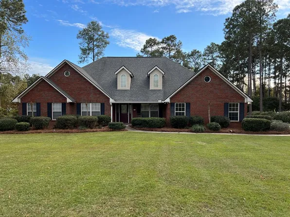 63 Pine Lake Rd, Tifton, GA 31793