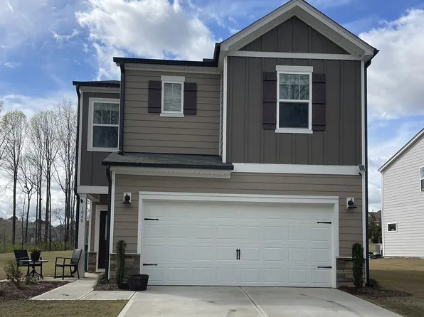 1040 S Fieldhaven Dr, Fuquay Varina, NC 27526