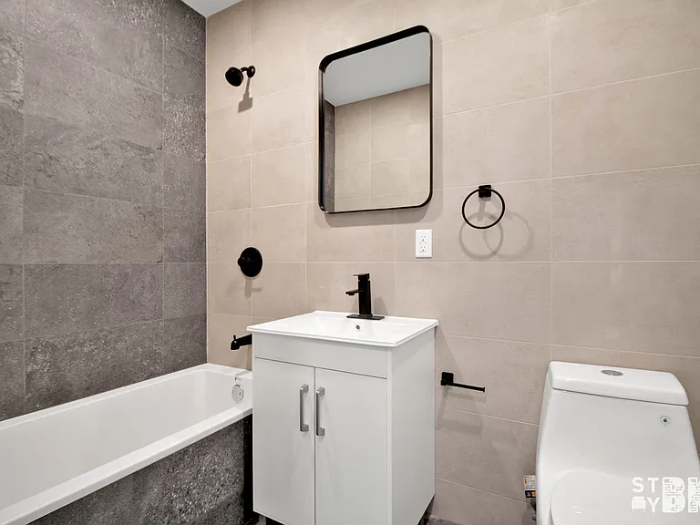 194 Buffalo Ave #2R — Photo 6