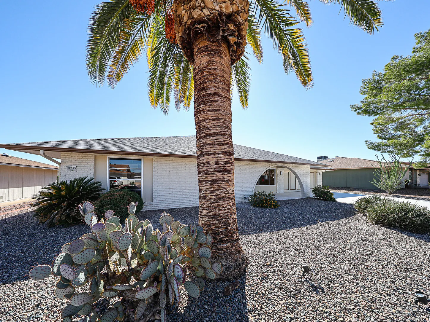 3 bed, 2650 sqft, $7,710 — Photo 2
