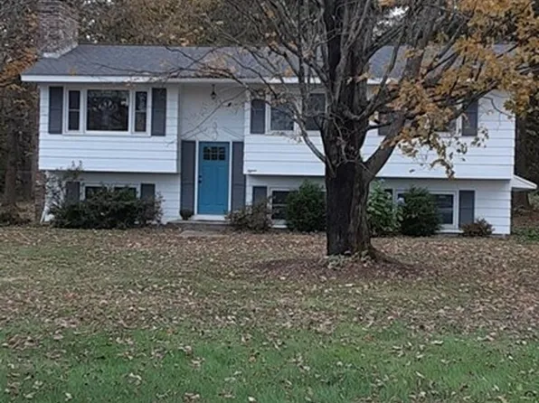 15 Mountain Dr, Hatfield, MA 01038