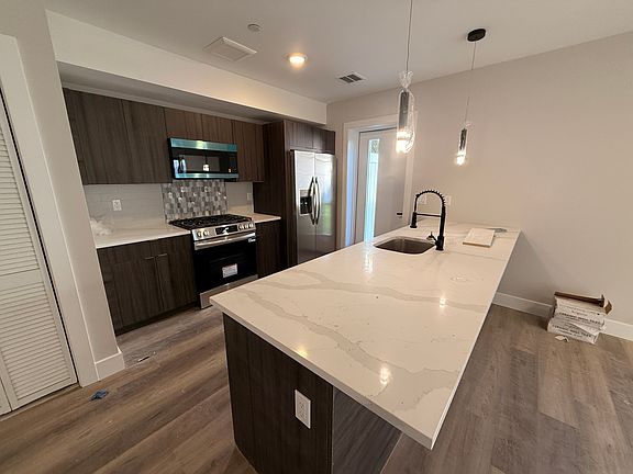 5th image of 1516 47th St #3