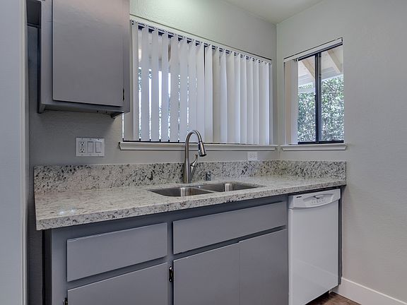 2nd image of 2034 Calaveras Ave