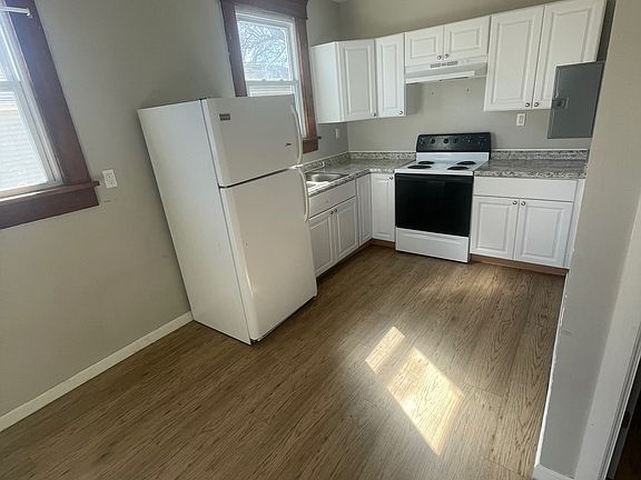 2nd image of 623 Woodward Street625 St