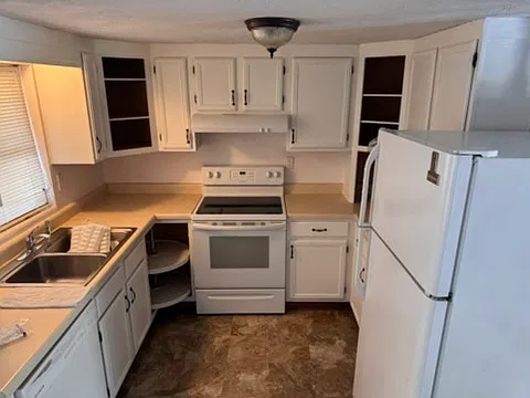 105 South Lincoln Avenue - 1 — Photo 3