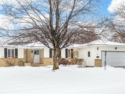 74 Meyerhill Cir E, Rochester, NY, 14617